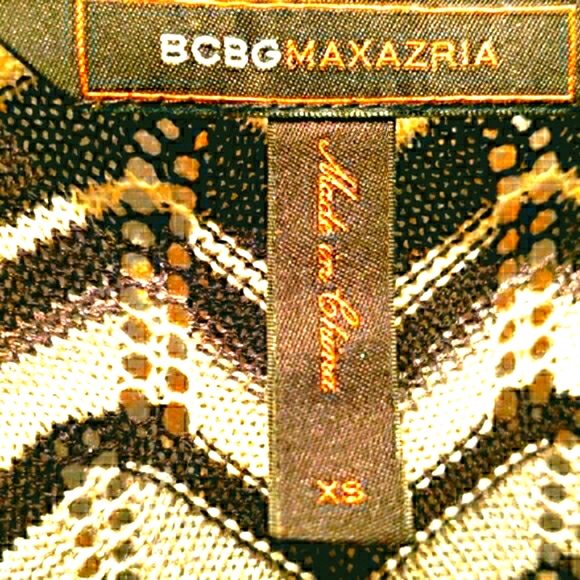 BCBGMAXAZRIA ZIGZAG CROCHET SWEATER DRESS SZ XS - Picture 3 of 6